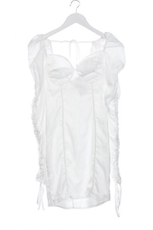 Рокля Pretty Little Thing, Размер M, Цвят Бял, Цена 58,14 лв.