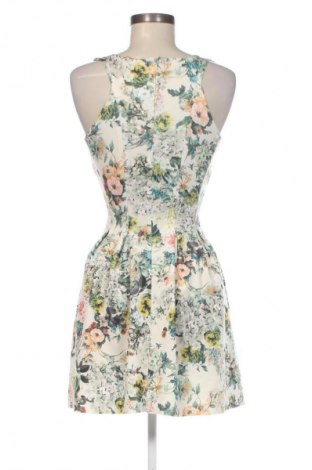 Ruha Pull&Bear, Méret S, Szín Sokszínű, Ár 5 800 Ft