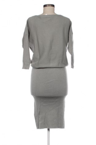 Sukienka Reserved, Rozmiar M, Kolor Zielony, Cena 47,99 zł