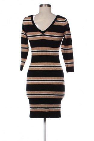 Šaty  Reserved, Velikost M, Barva Vícebarevné, Cena  393,00 Kč