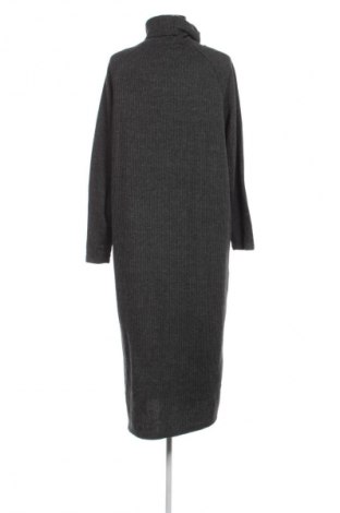 Kleid Reserved, Größe L, Farbe Grau, Preis 14,83 €