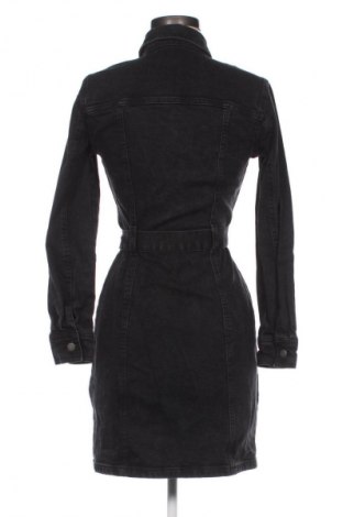 Рокля Reserved, Размер XS, Цвят Сив, Цена 39,99 лв.