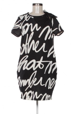 Рокля Rinascimento, Размер M, Цвят Многоцветен, Цена 45,99 лв.