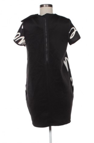 Рокля Rinascimento, Размер M, Цвят Многоцветен, Цена 45,99 лв.