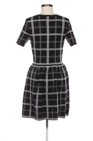 Рокля Romeo & Juliet, Размер L, Цвят Многоцветен, Цена 40,99 лв.