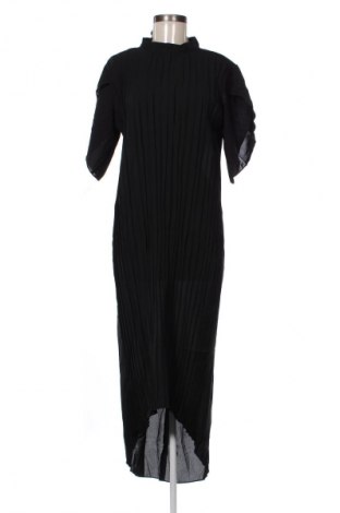 Sukienka SHEIN, Rozmiar M, Kolor Czarny, Cena 66,39 zł