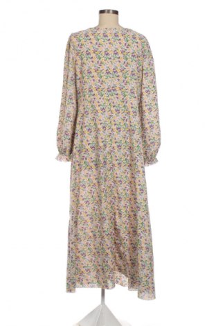 Sukienka SHEIN, Rozmiar XL, Kolor Kolorowy, Cena 66,39 zł