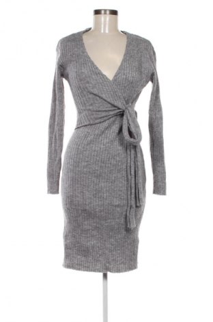 Sukienka SHEIN, Rozmiar M, Kolor Szary, Cena 124,92 zł
