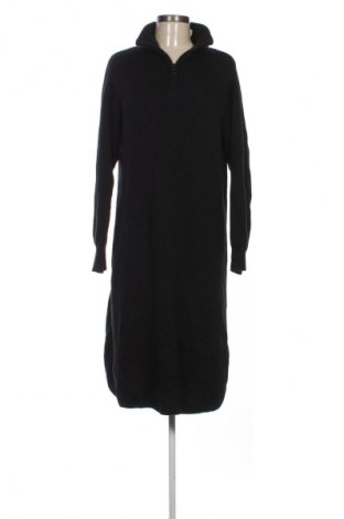 Ruha SKFK, Méret M, Szín Fekete, Ár 16 869 Ft