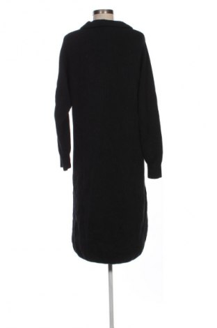 Ruha SKFK, Méret M, Szín Fekete, Ár 16 869 Ft