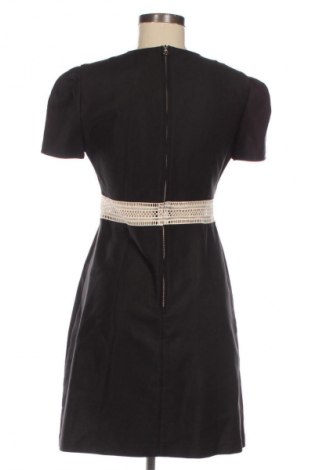 Рокля Sandro, Размер M, Цвят Черен, Цена 130,00 лв.