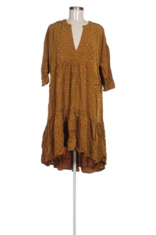 Kleid Selected Femme, Größe M, Farbe Beige, Preis 20,99 €