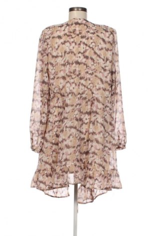 Рокля Sinsay, Размер XL, Цвят Многоцветен, Цена 28,99 лв.