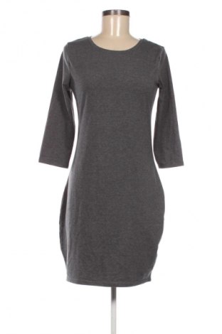 Рокля Sinsay, Размер XL, Цвят Сив, Цена 19,99 лв.