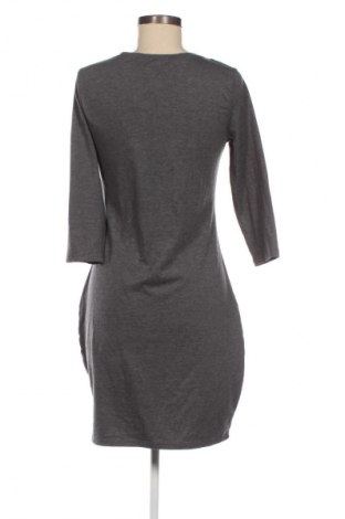 Рокля Sinsay, Размер XL, Цвят Сив, Цена 19,99 лв.