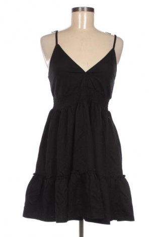 Рокля Sinsay, Размер M, Цвят Черен, Цена 29,00 лв.