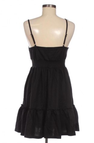 Рокля Sinsay, Размер M, Цвят Черен, Цена 29,00 лв.