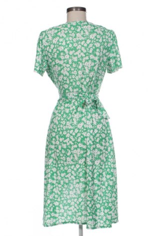 Рокля Sinsay, Размер M, Цвят Многоцветен, Цена 23,99 лв.