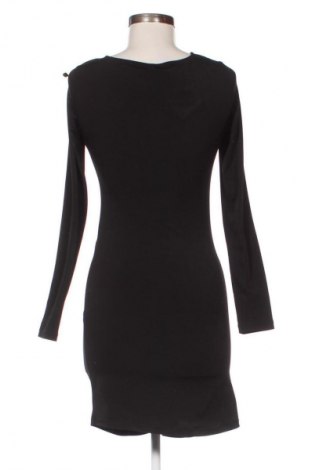 Рокля Stradivarius, Размер M, Цвят Черен, Цена 29,00 лв.