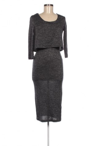 Рокля Stradivarius, Размер M, Цвят Черен, Цена 29,00 лв.