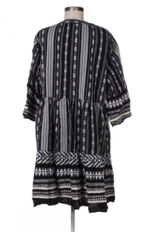 Рокля Studio, Размер XXL, Цвят Многоцветен, Цена 23,99 лв.