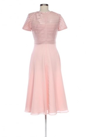 Рокля Swing, Размер M, Цвят Розов, Цена 189,99 лв.