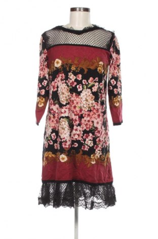 Рокля TWINSET, Размер M, Цвят Многоцветен, Цена 132,99 лв.