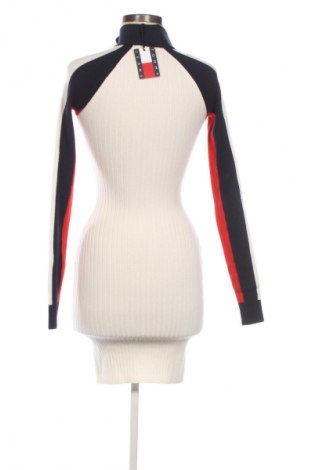 Рокля Tommy Jeans, Размер XS, Цвят Многоцветен, Цена 79,25 €