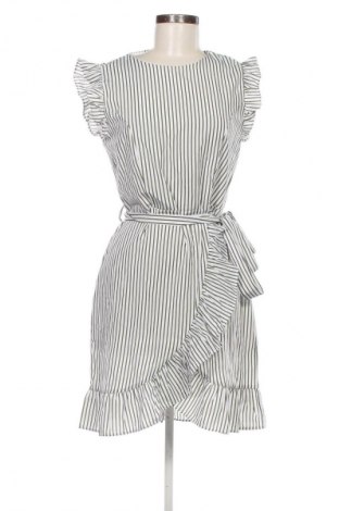 Kleid Trendyol, Größe M, Farbe Mehrfarbig, Preis € 19,99