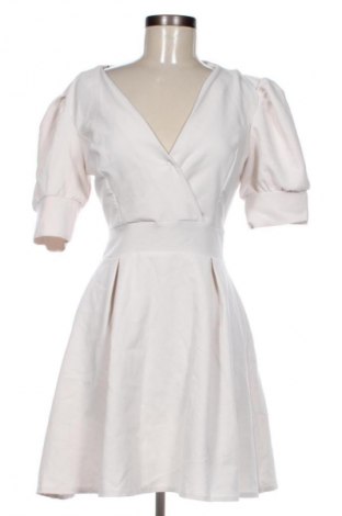 Kleid Trendyol, Größe M, Farbe Beige, Preis € 31,71