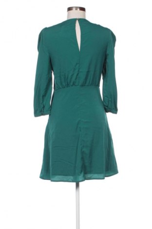 Šaty  Trendyol, Velikost M, Barva Zelená, Cena  608,00 Kč