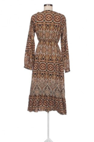 Рокля Unbranded, Размер M, Цвят Многоцветен, Цена 29,15 лв.