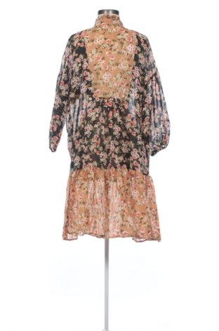 Рокля Unbranded, Размер XL, Цвят Многоцветен, Цена 58,00 лв.
