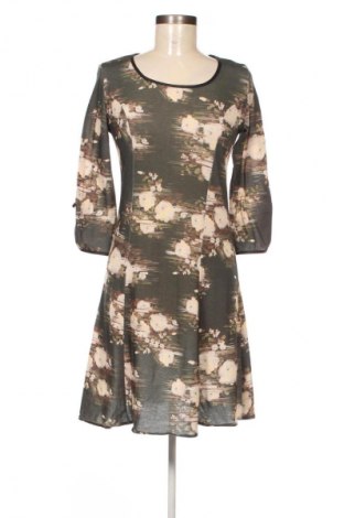 Рокля Unbranded, Размер S, Цвят Многоцветен, Цена 19,99 лв.