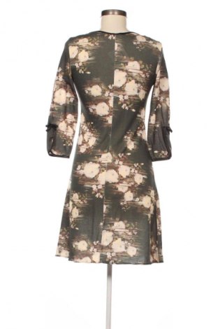 Рокля Unbranded, Размер S, Цвят Многоцветен, Цена 19,99 лв.