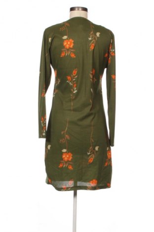 Рокля Unbranded, Размер M, Цвят Многоцветен, Цена 19,99 лв.