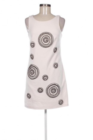 Ruha Unbranded, Méret M, Szín Fehér, Ár 8 319 Ft