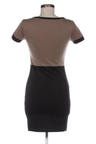 Рокля Unbranded, Размер S, Цвят Многоцветен, Цена 18,99 лв.