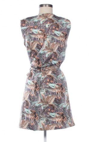 Рокля Vero Moda, Размер M, Цвят Многоцветен, Цена 21,99 лв.