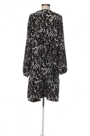 Рокля Vero Moda, Размер L, Цвят Многоцветен, Цена 62,99 лв.