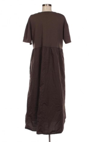 Šaty  Wiya, Velikost M, Barva Hnědá, Cena  608,00 Kč