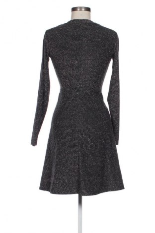 Рокля Yessica, Размер XS, Цвят Сребрист, Цена 22,99 лв.