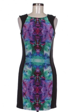 Рокля Yfl Reserved, Размер M, Цвят Многоцветен, Цена 28,99 лв.