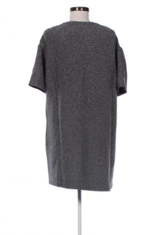 Рокля Zara, Размер M, Цвят Сребрист, Цена 26,98 лв.