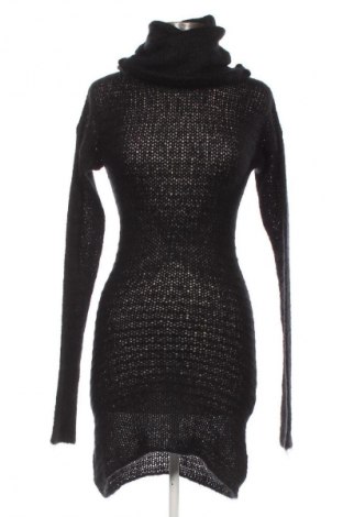 Рокля Zara, Размер M, Цвят Черен, Цена 37,90 лв.