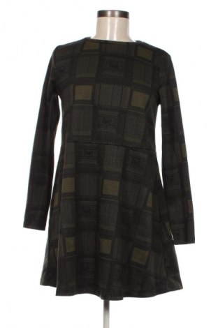 Рокля Zara, Размер M, Цвят Многоцветен, Цена 27,00 лв.