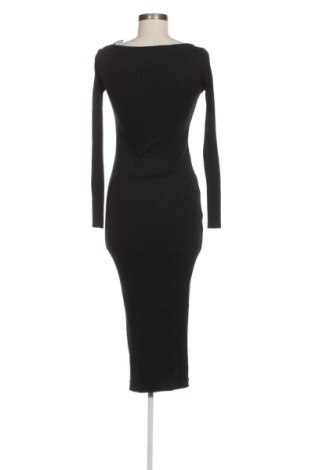 Рокля Zara, Размер S, Цвят Черен, Цена 22,99 лв.