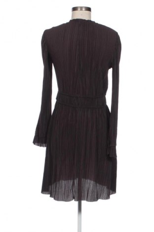 Рокля Zara, Размер M, Цвят Черен, Цена 22,99 лв.