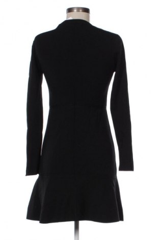 Рокля Zara, Размер L, Цвят Черен, Цена 18,99 лв.