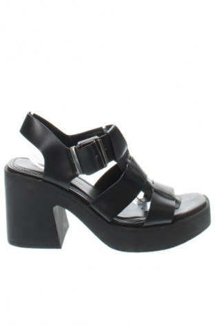 Sandale Bershka, Mărime 38, Culoare Negru, Preț 133,76 Lei
